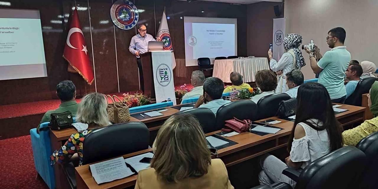 Ünye’de Süs Bitkileri Yetiştiriciliği Ve Islahı Konuşuldu