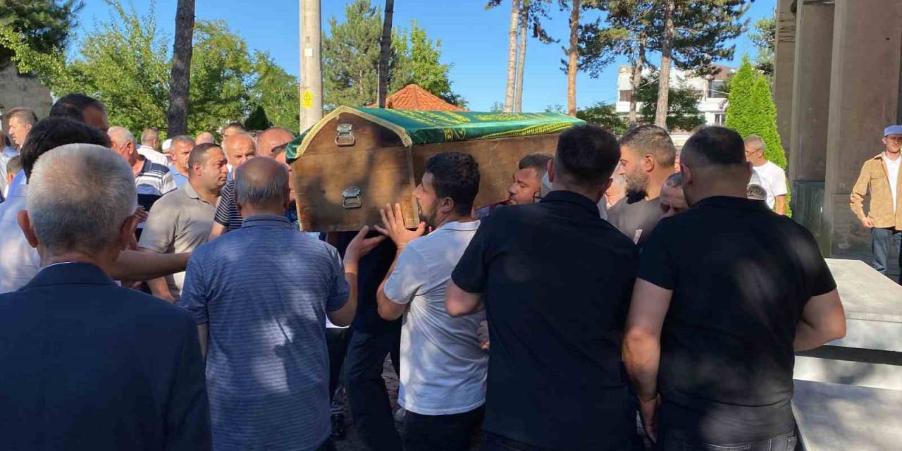 Kastamonu’da Öldürülen Taksi Sürücüsü Son Yolculuğuna Uğurlandı