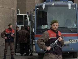 Suikast iddiasında 8 asker de serbest