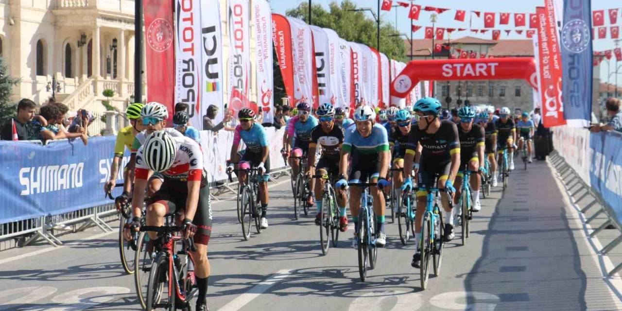 100. Yıl Cumhuriyet Bisiklet Turu Başladı