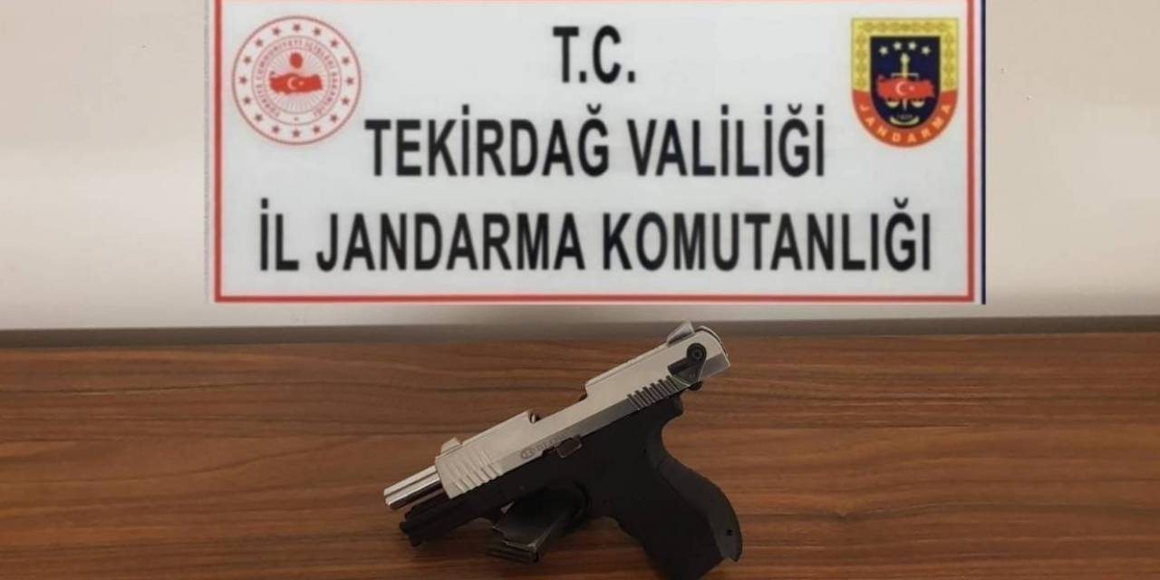 Jandarmayı Görünce Silahı Attı: 2 Silah Ele Geçirildi