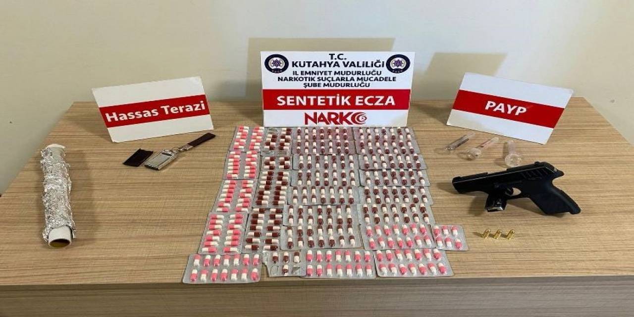 Kütahya’da Uyuşturucudan Yakalanan 8 Şüpheliden 5’i Tutuklandı