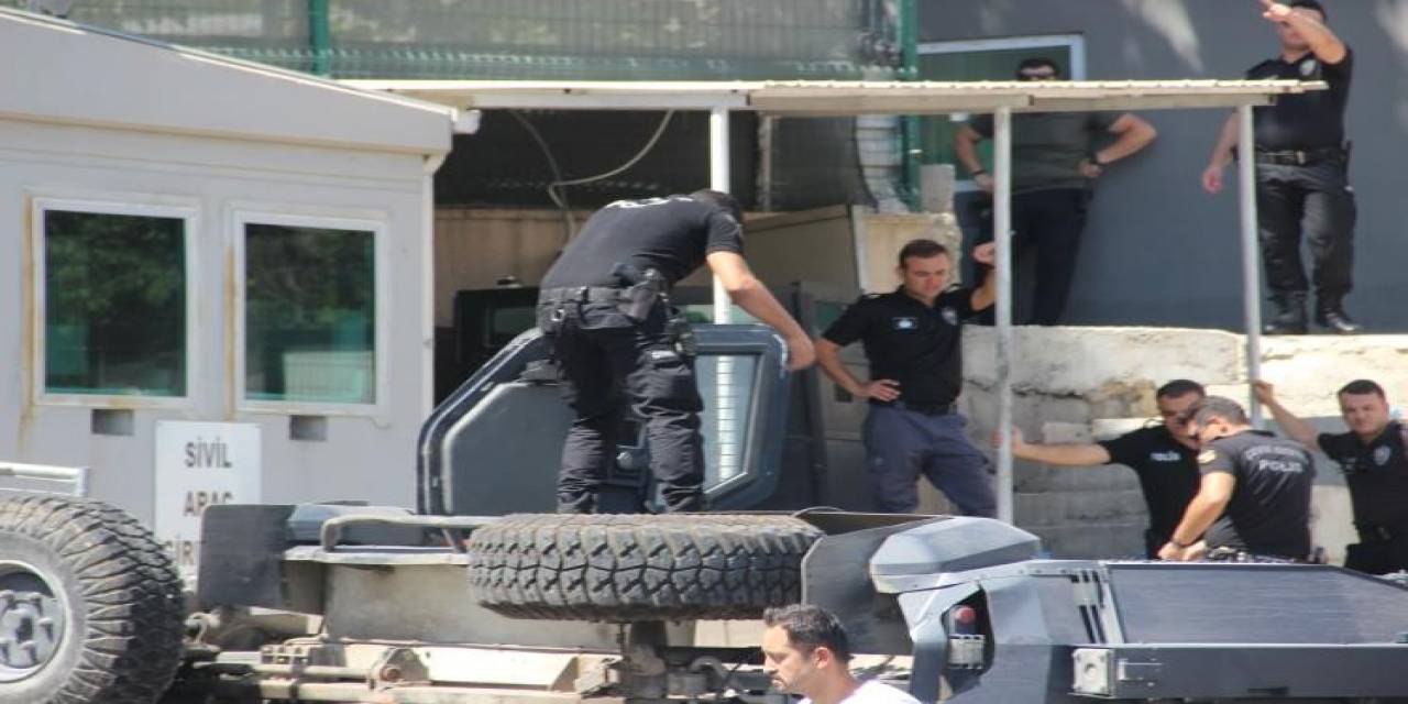 Şanlıurfa’da Zırhlı Polis Aracı Devrildi: 1 Şehit