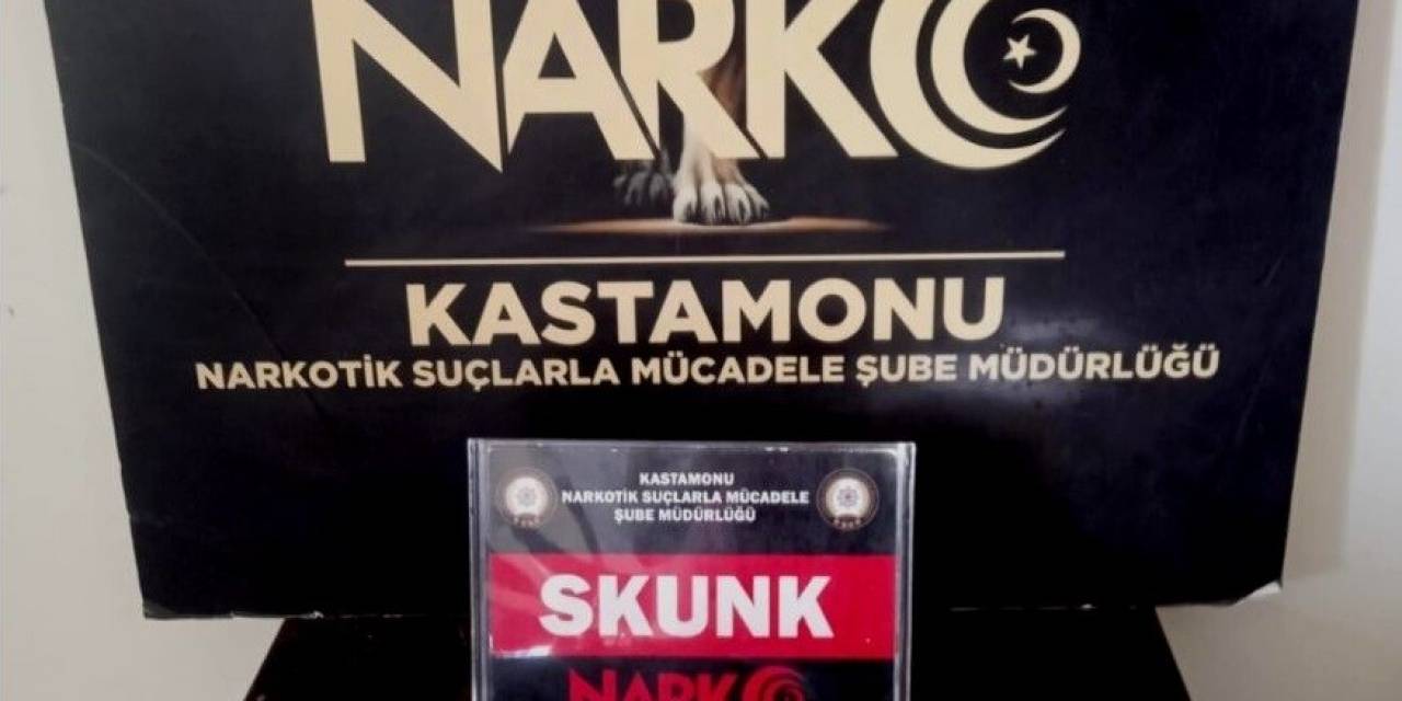 Polis Ekiplerinin Durdurduğu Araçtan Uyuşturucu Çıktı: 2 Gözaltı