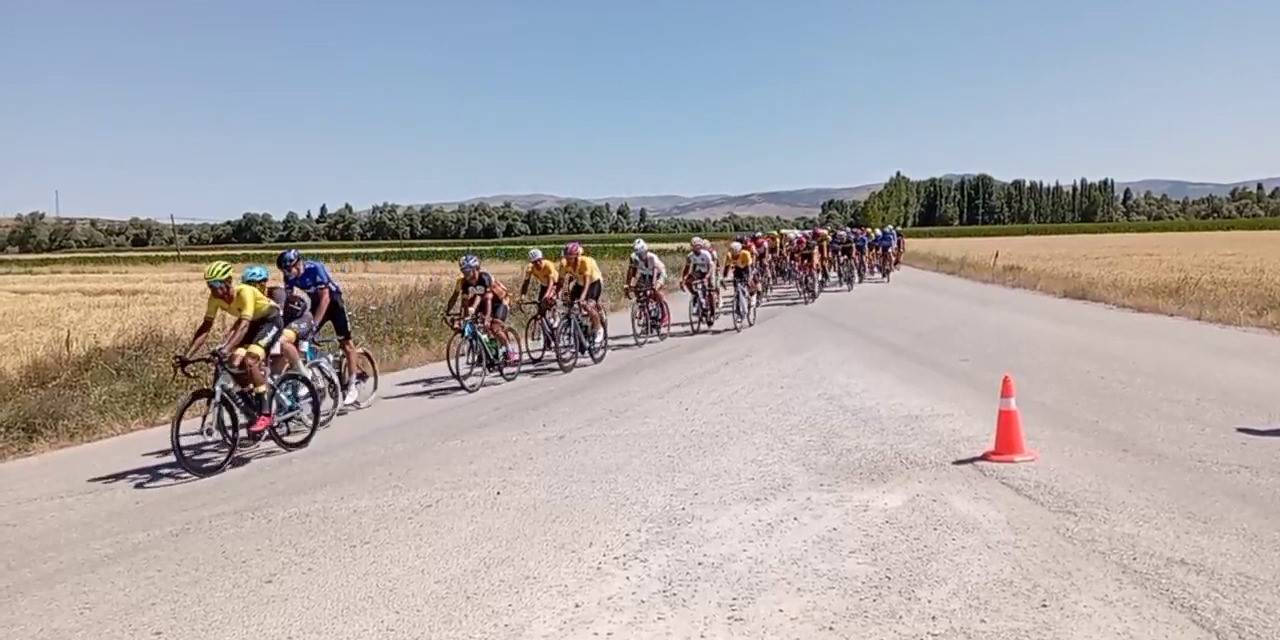 100. Yıl Cumhuriyet Bisiklet Turu Tokat’a Ulaştı