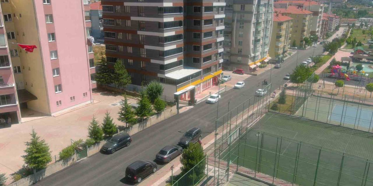 Bozüyük’te Tevfik Fikret Caddesi Asfaltlandı