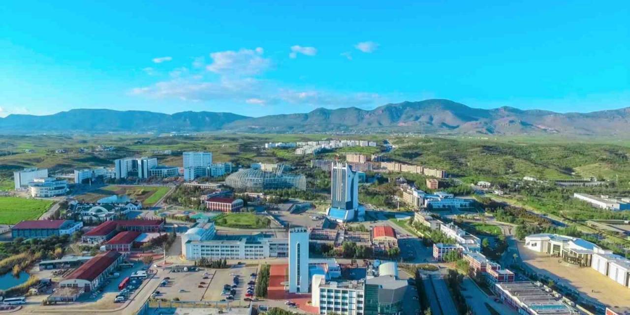 Yakın Doğu Üniversitesi’nde Yeni Atamalar Yapıldı