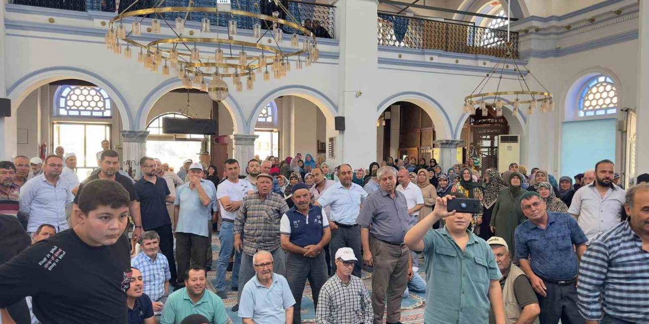 Burhaniye’de Umre Hayrı Yoğun İlgi Gördü