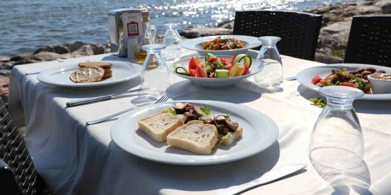 Bayraklı’da Glütensiz Ve Vegan Ürünlere İlgi