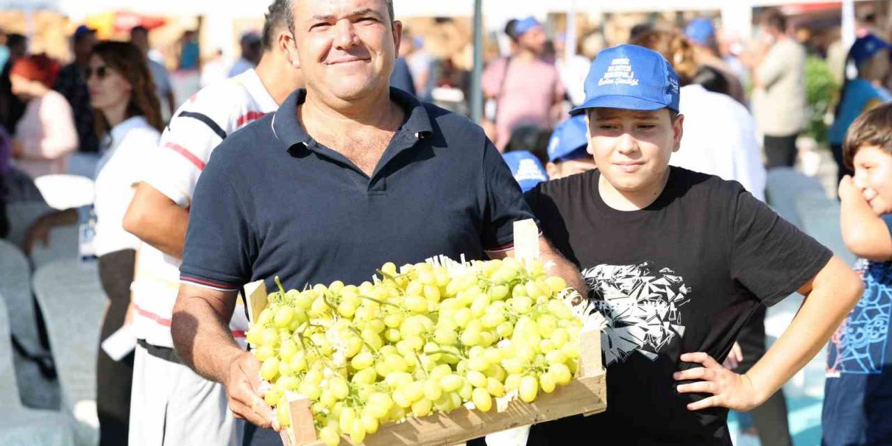 Şenlik, Üzüm Satışlarını Artırdı