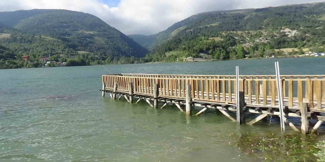 Doğa Harikası Çubuk Gölü Her Mevsim Ayrı Güzel