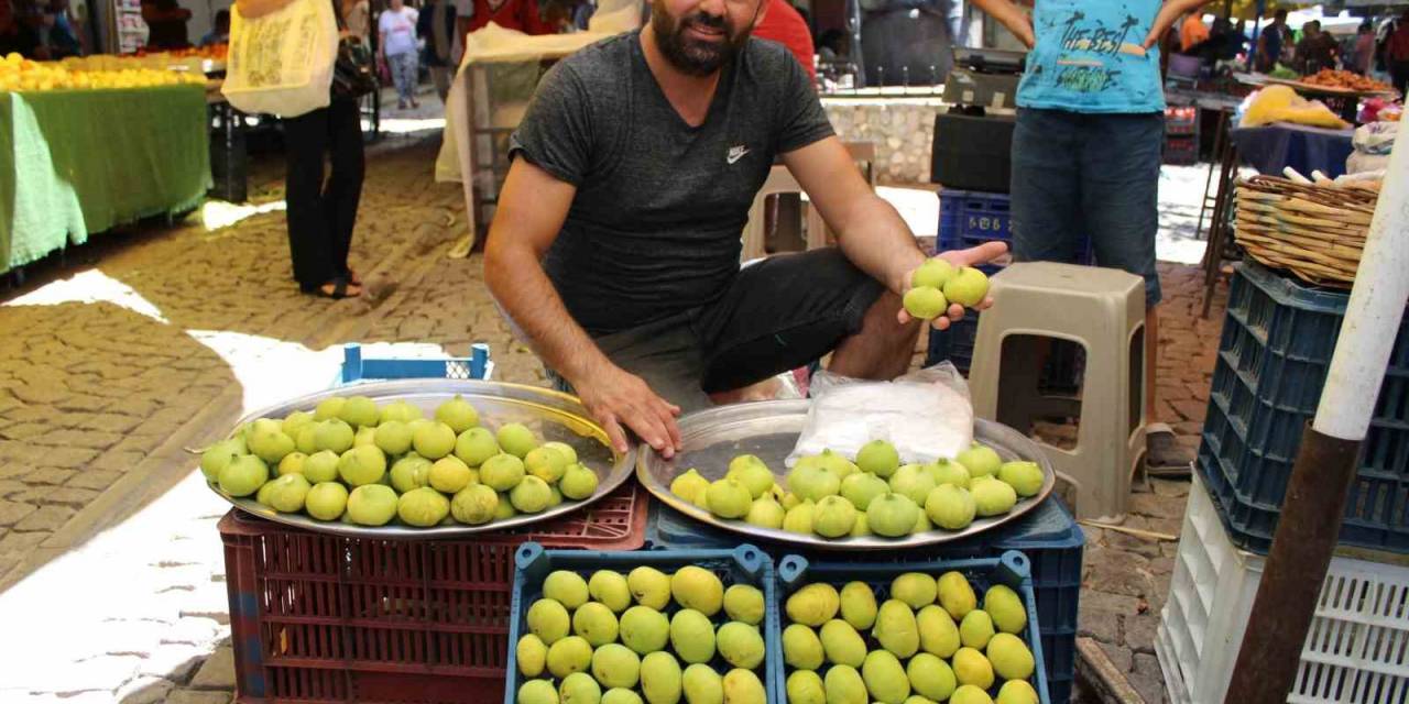 Sezonun İlk İnciri Pazar Tezgahlarında Yerini Aldı