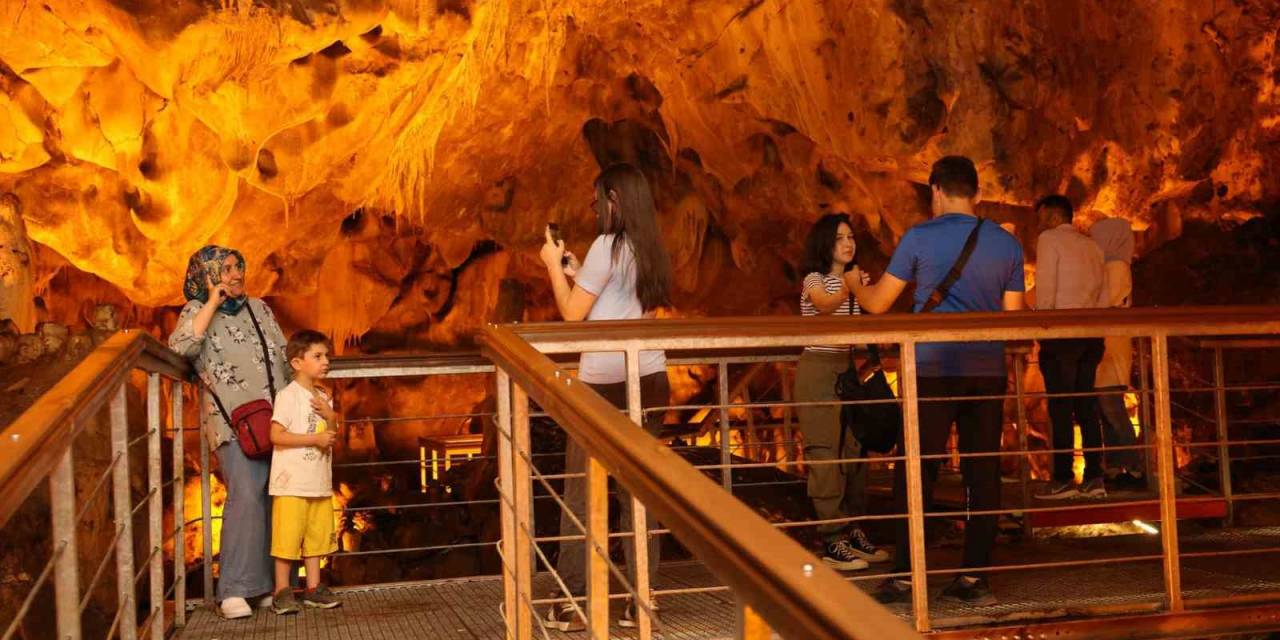 Gölbaşında Tulumtaş Mağarası Vatandaşların Ziyaretine Açıldı