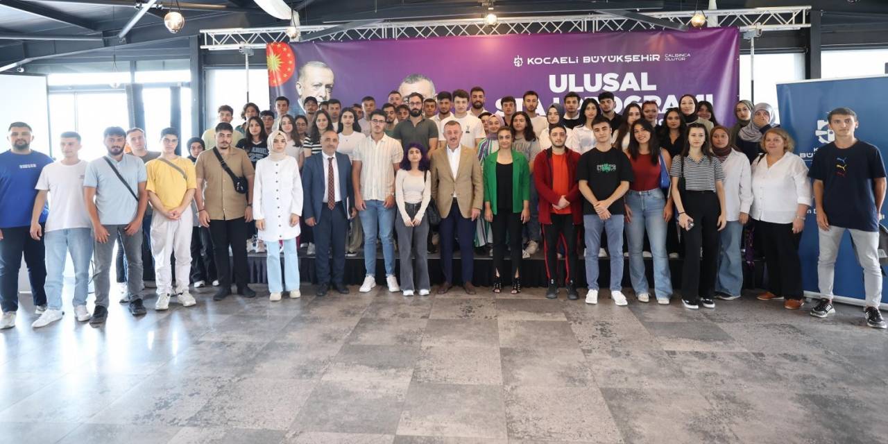 Başkan Büyükakın’dan Gençlere: “ideallerinizden Asla Vazgeçmeyin”