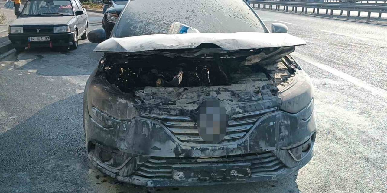 Seyir Halinde Otomobil Alev Alev Yandı