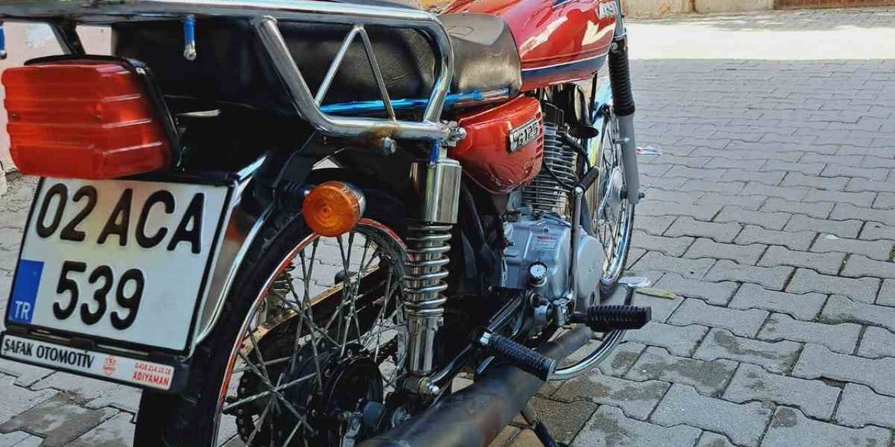 Park Halindeki Motosiklet Çalındı