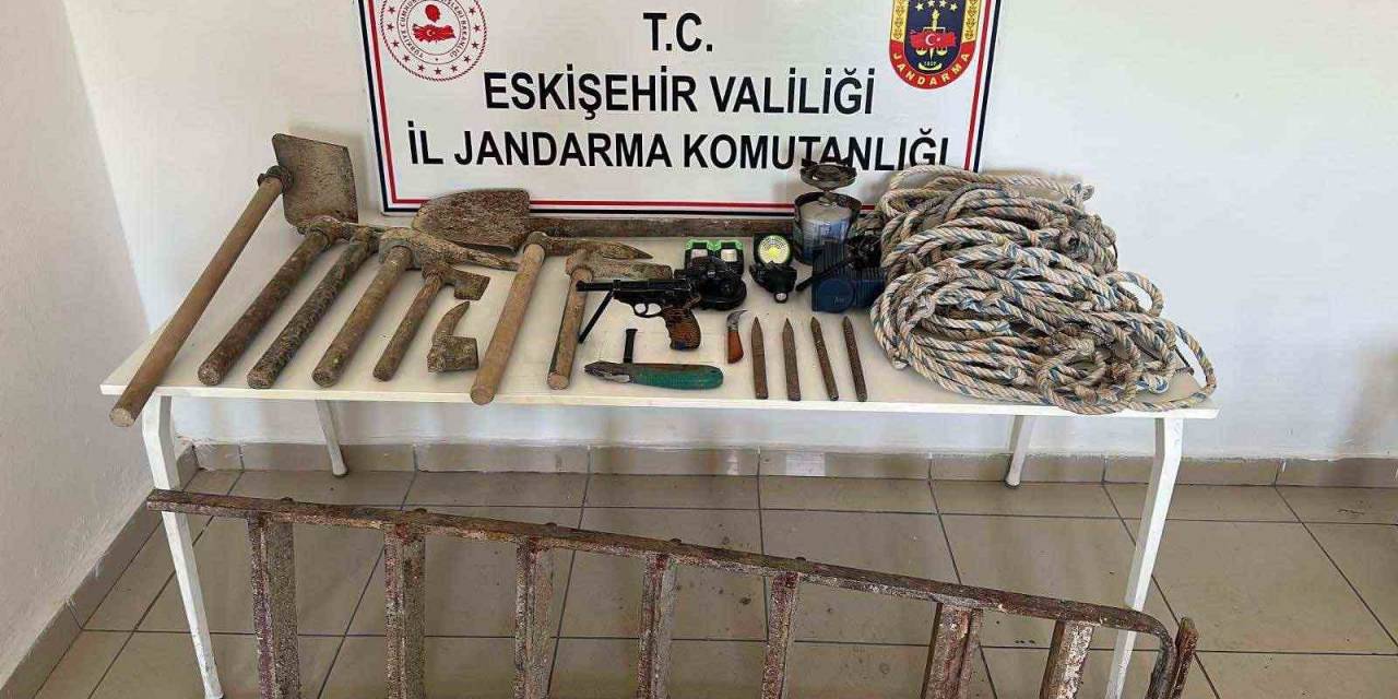 Jandarmadan Kaçak Kazıya Suçüstü