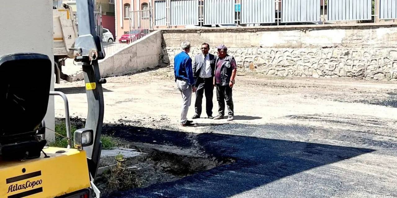 Okullarda Asfaltlama Çalışmaları Başladı