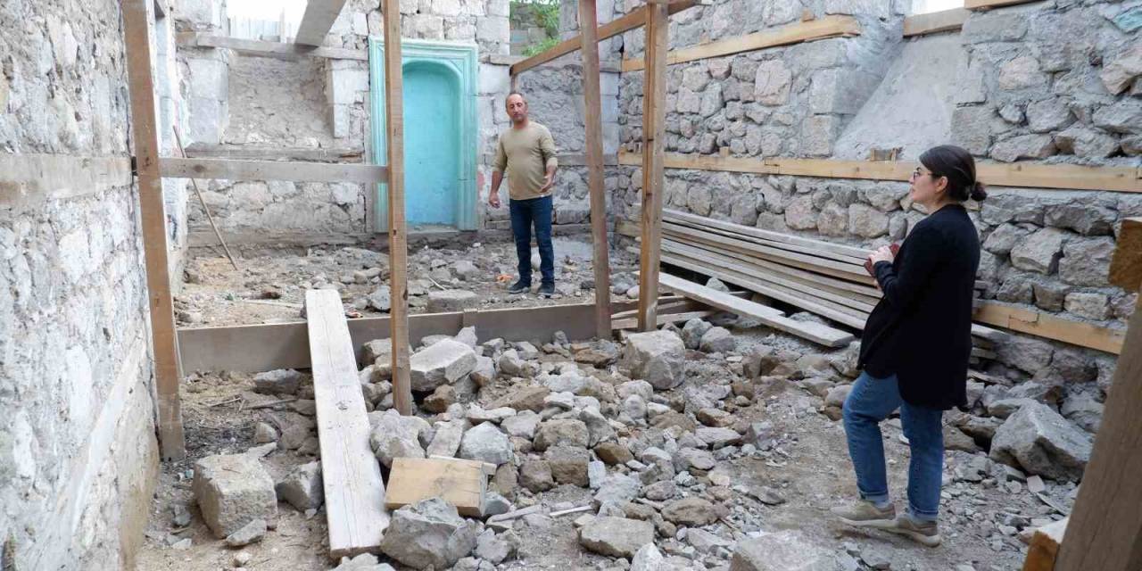 Alvarlı Efe’nin 21 Yıl Hizmet Verdiği Cami Restore Ediliyor