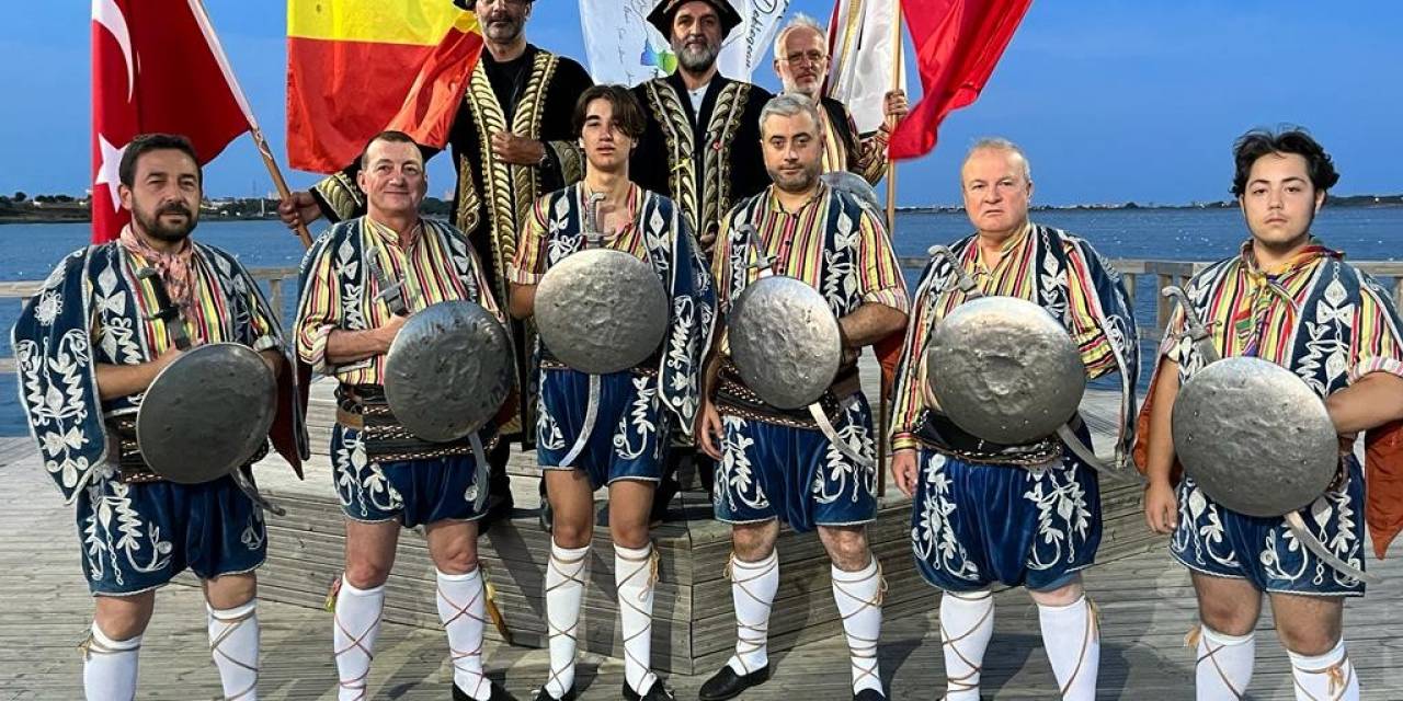 Yafem Romanya’da Ayakta Alkışlandı