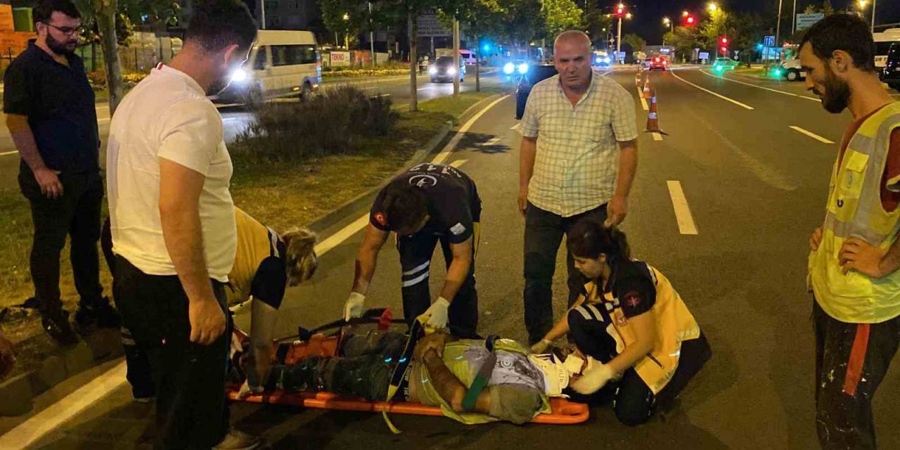 Alkollü Sürücü, Yol Düzenlemesi Yapan Belediye İşçisine Çarptı