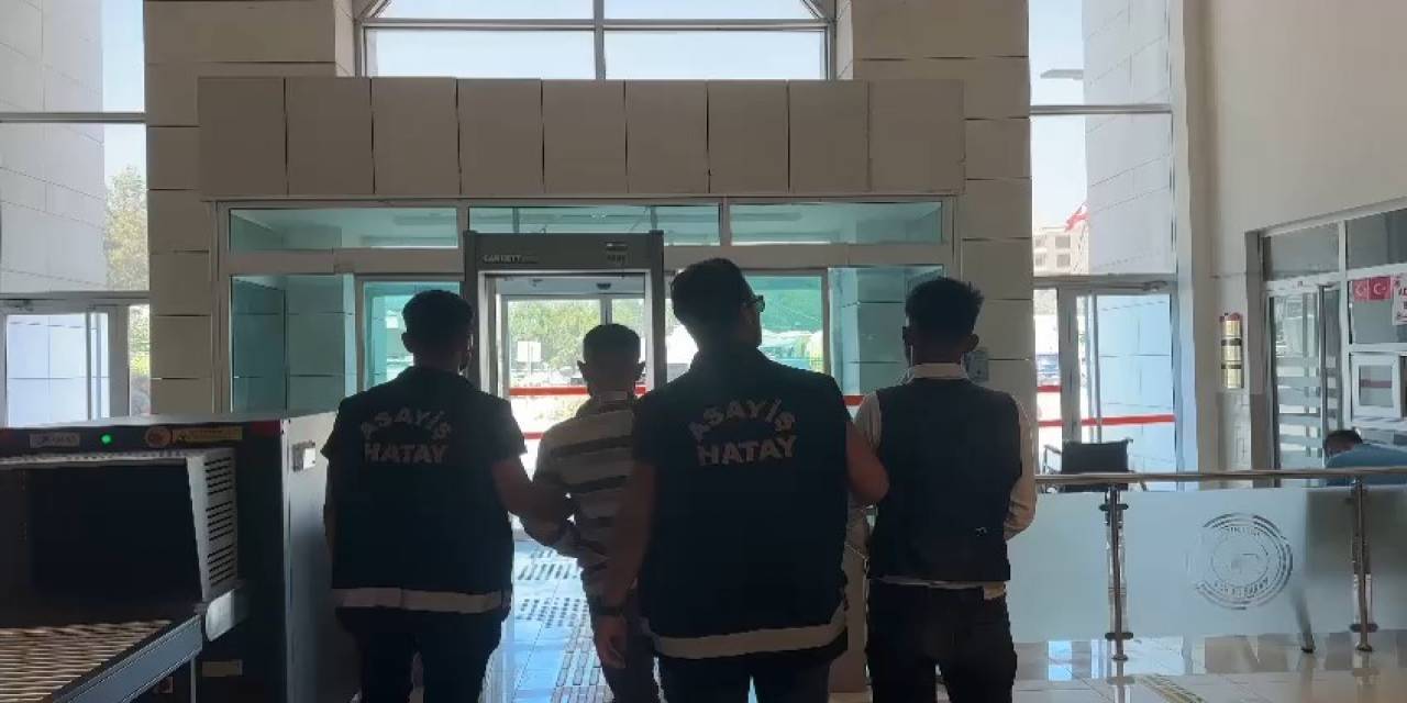 Hatay’da Bir Kişiyi Darp Edip Gasp Eden 2 Şüpheli Tutuklandı