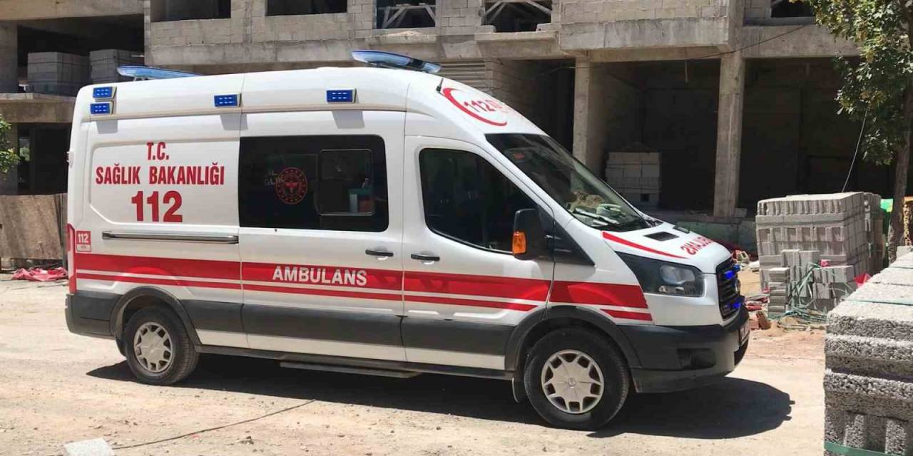 Çatı Katından Asansör Boşluğuna Düşen İşçi Ağır Yaralandı