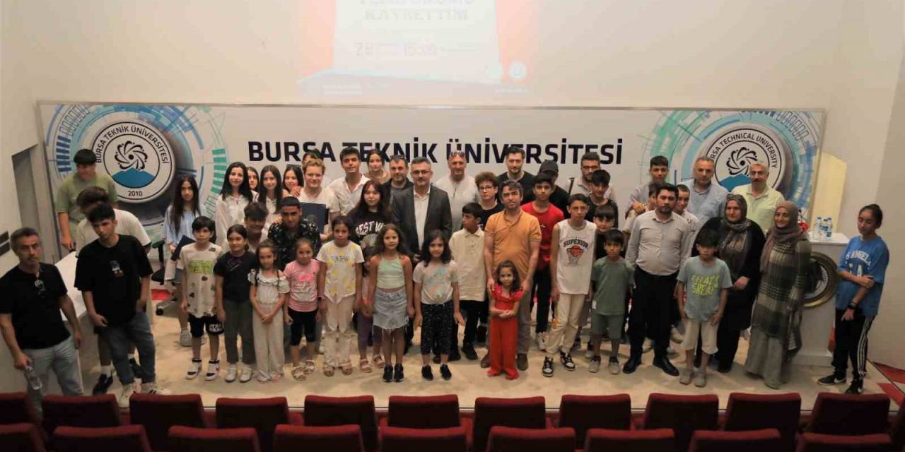 Bursa’da Bağımlılık Tiyatro İle Anlatıldı