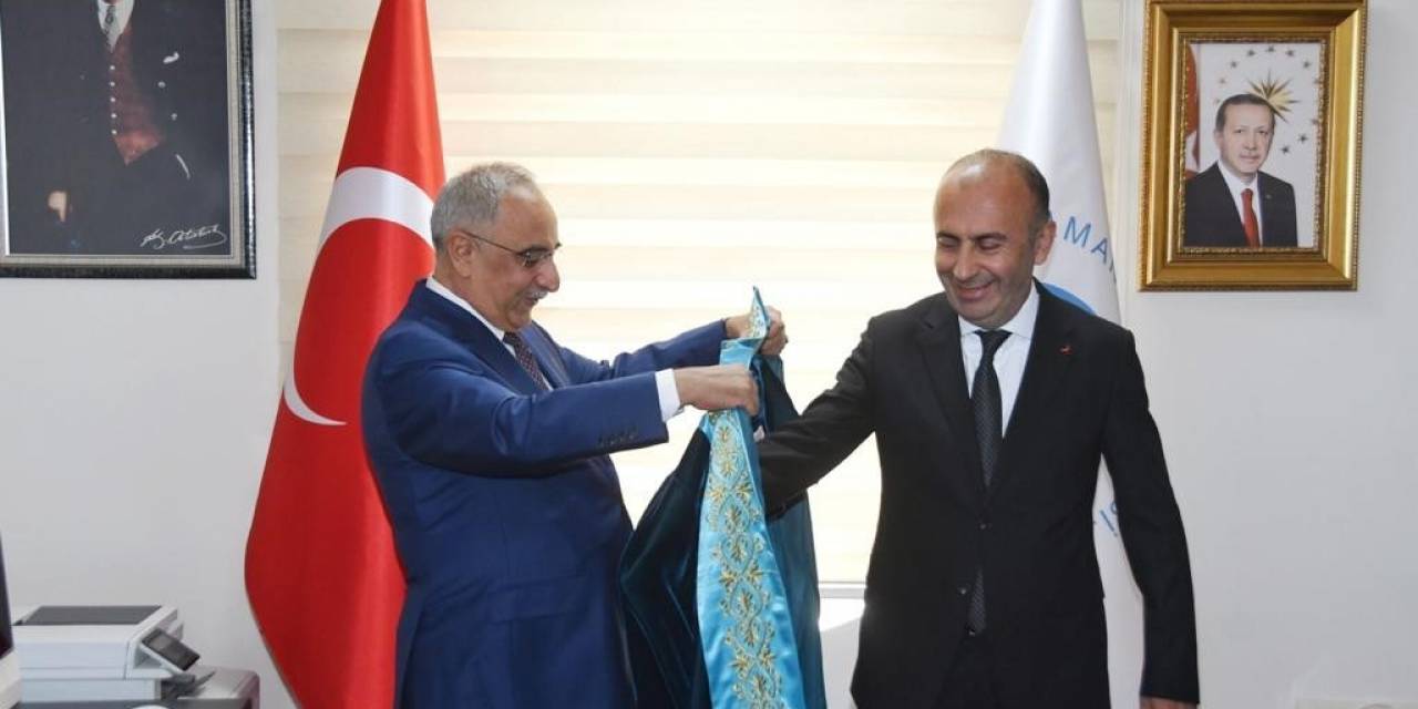 Adıyaman Üniversitesi’nde Devir Teslim Töreni Yapıldı