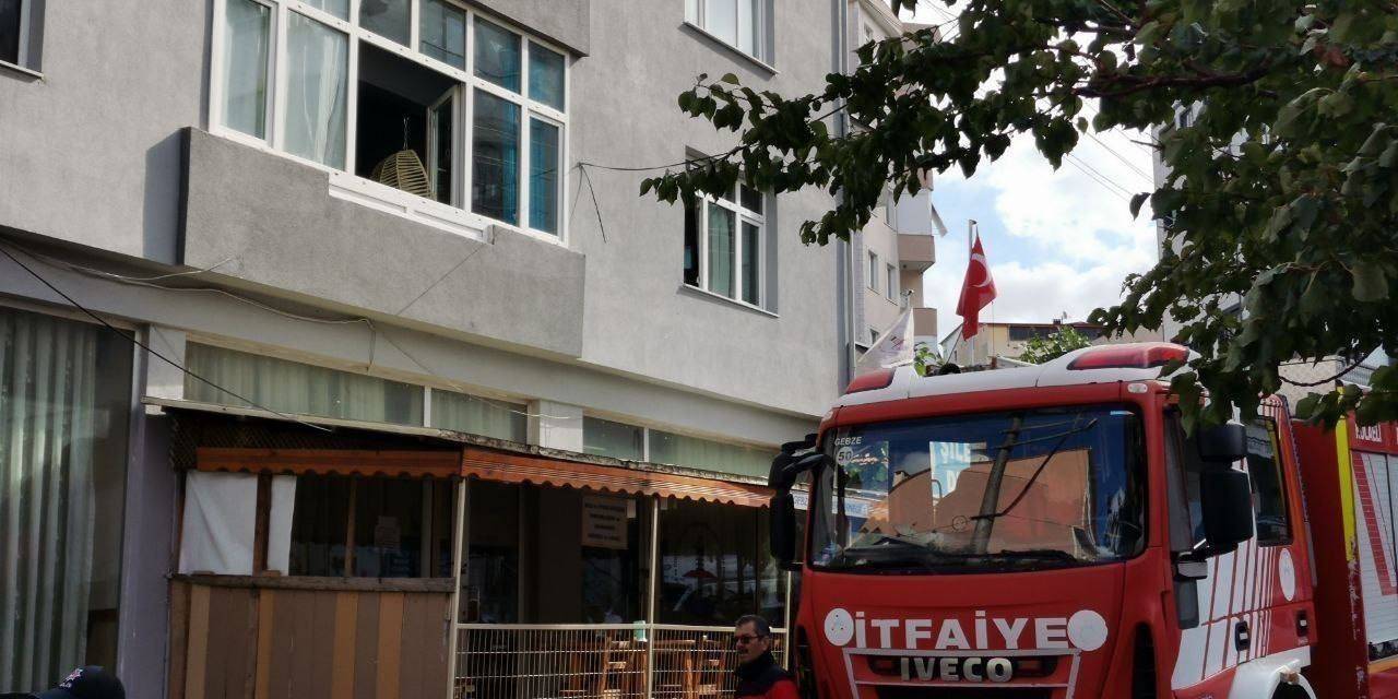 Liseli Kızı 25 Bıçak Darbesiyle Öldürüp Yaktı, Mahkemede Her Şeyi İnkar Etti