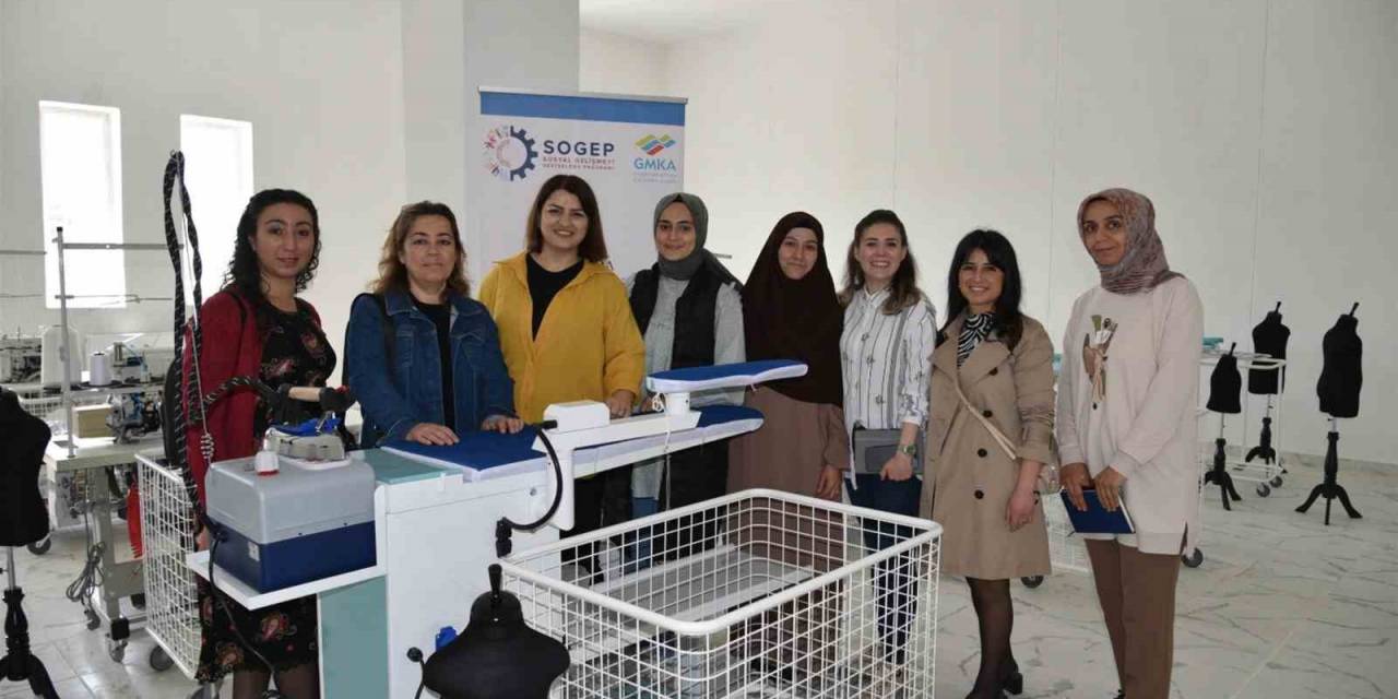 Büyükşehir Belediyesi, Sındırgı’da Hizmetlerine Devam Ediyor