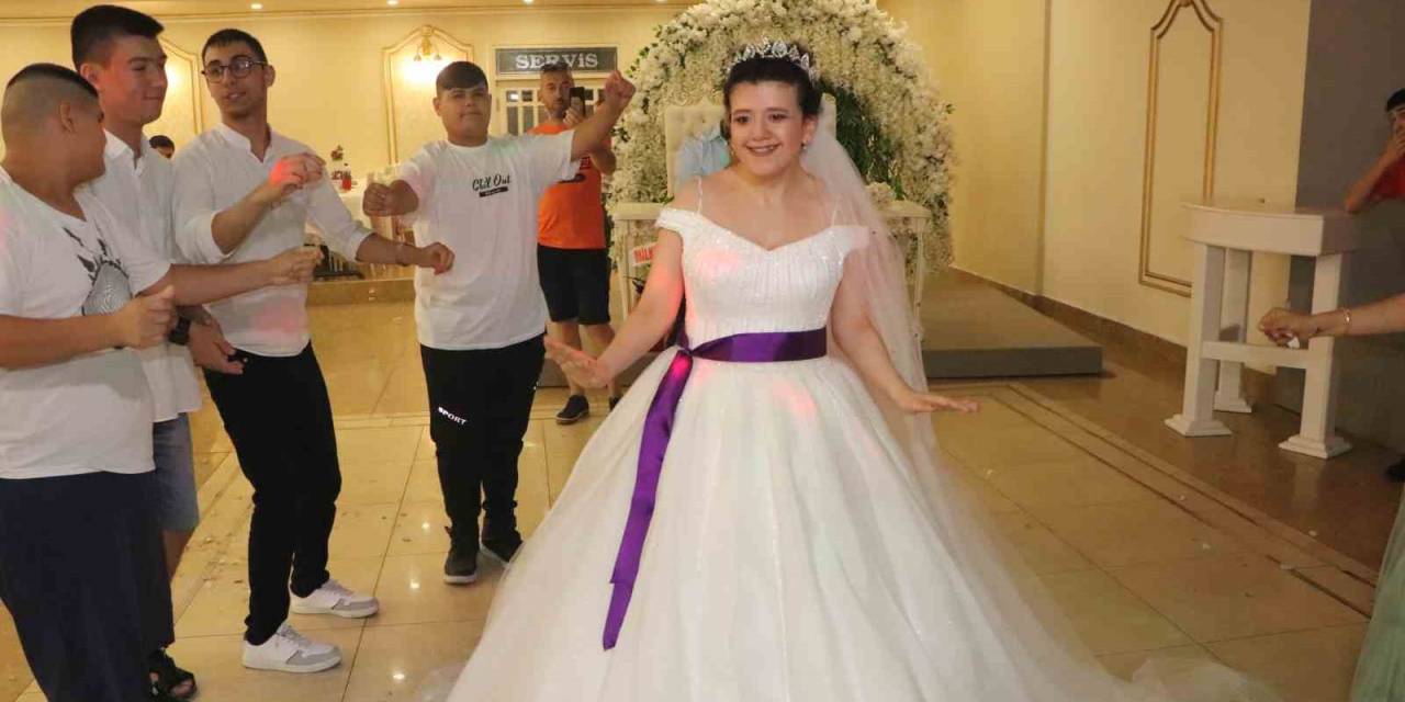 Epilepsi Hastası Ayşe’ye Damatsız Düğün