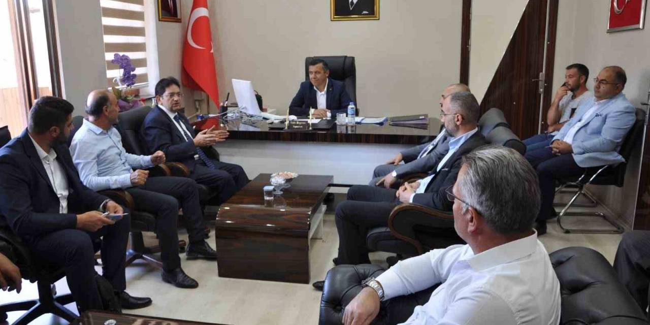 Etb Başkanı Oral Saha Ziyaretlerini Aksatmıyor