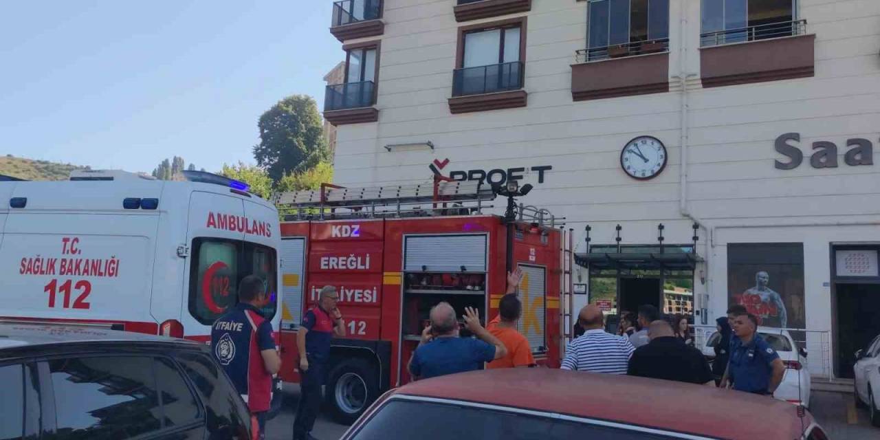 Kdz.ereğli’de 7 Katlı Apartmanda Çıkan Yangın Korkuttu