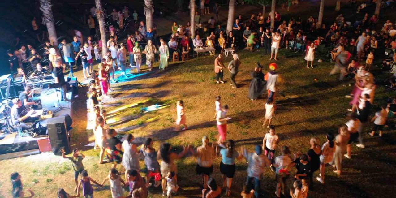 Akdeniz Akşamları ’mikrofon Sende’ Etkinliği İle Şenleniyor