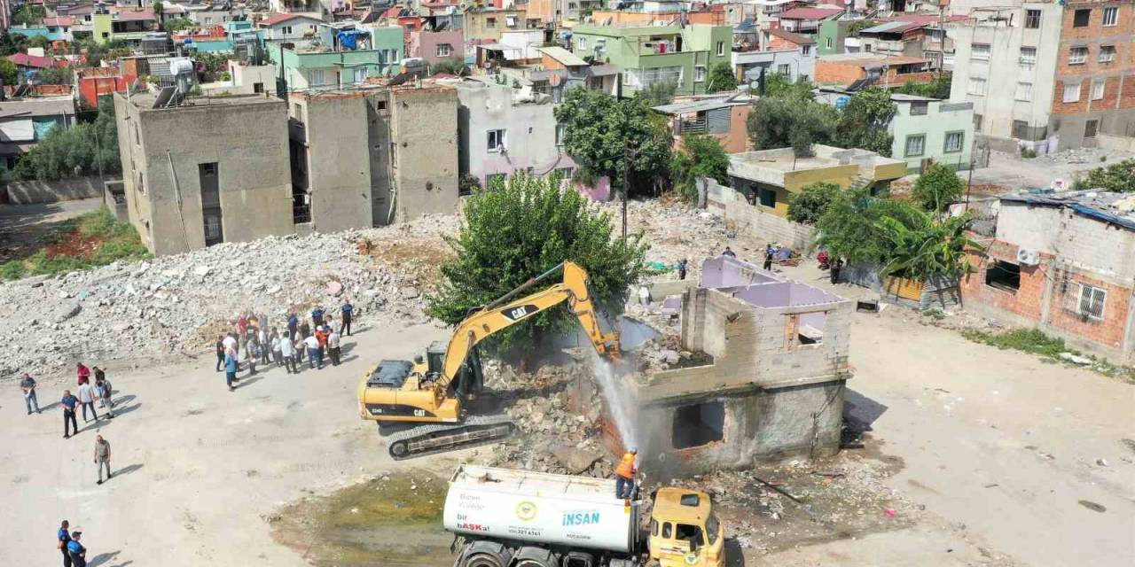 Başkan Kocaispir, Operatör Koltuğuna Oturup Bina Yıktı