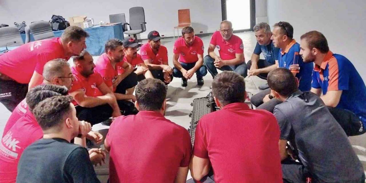 Gönüllü Olarak Arama Kurtarma Çalışmalarına Katılacaklar