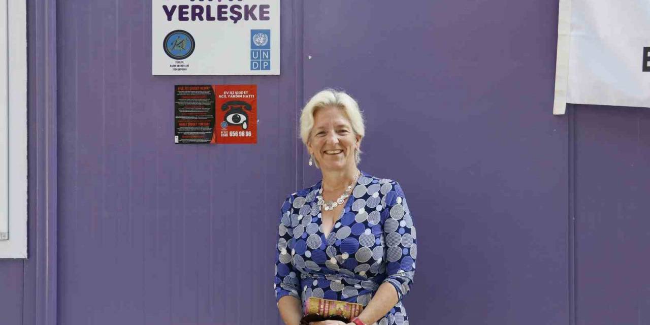 Undp Türkiye Temsilcisi Louisa Vinton, Çadır Kentte “mor Yerleşke”yi Ziyaret Etti