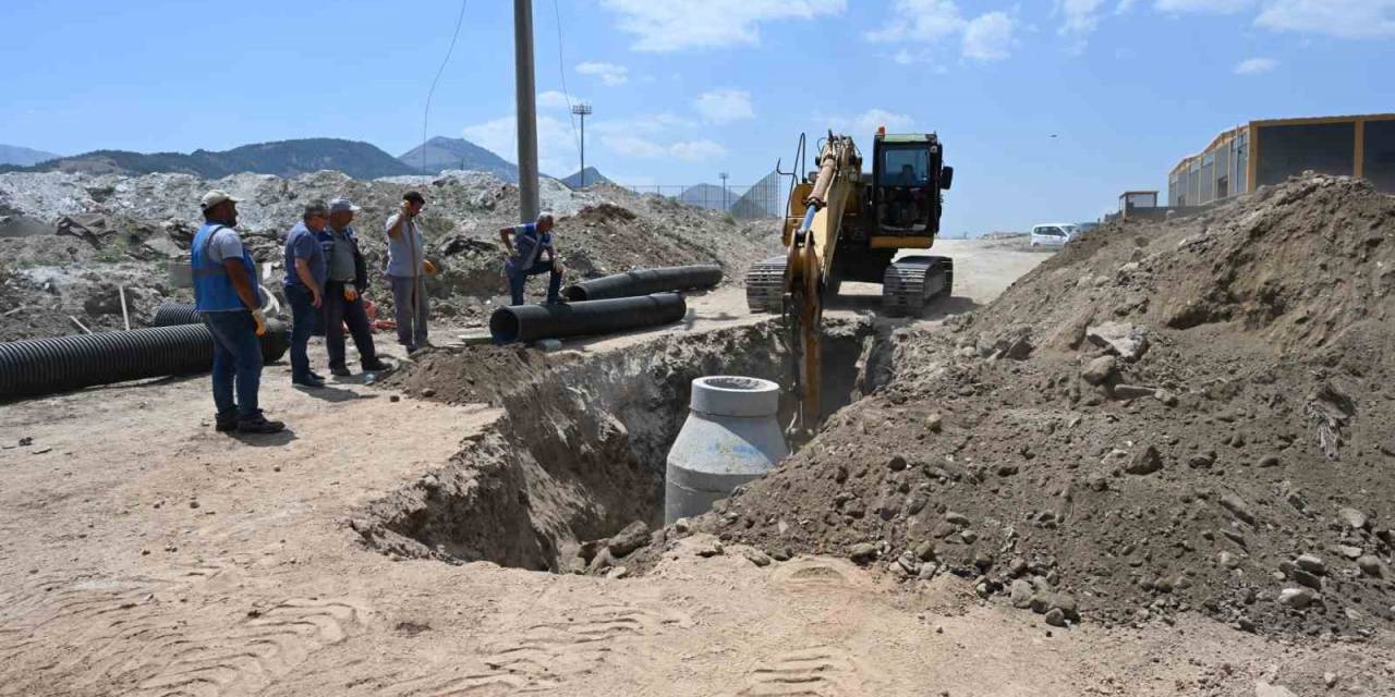 Deri Osb’nin Atık Su Hattı Deplase Ediliyor