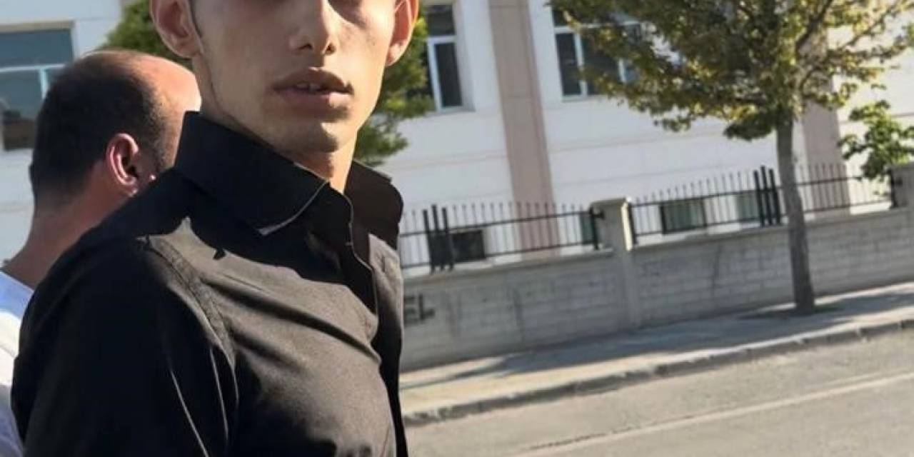 Aracın Önünü Kesip Döner Bıçağı İle Tehdit Ettiler