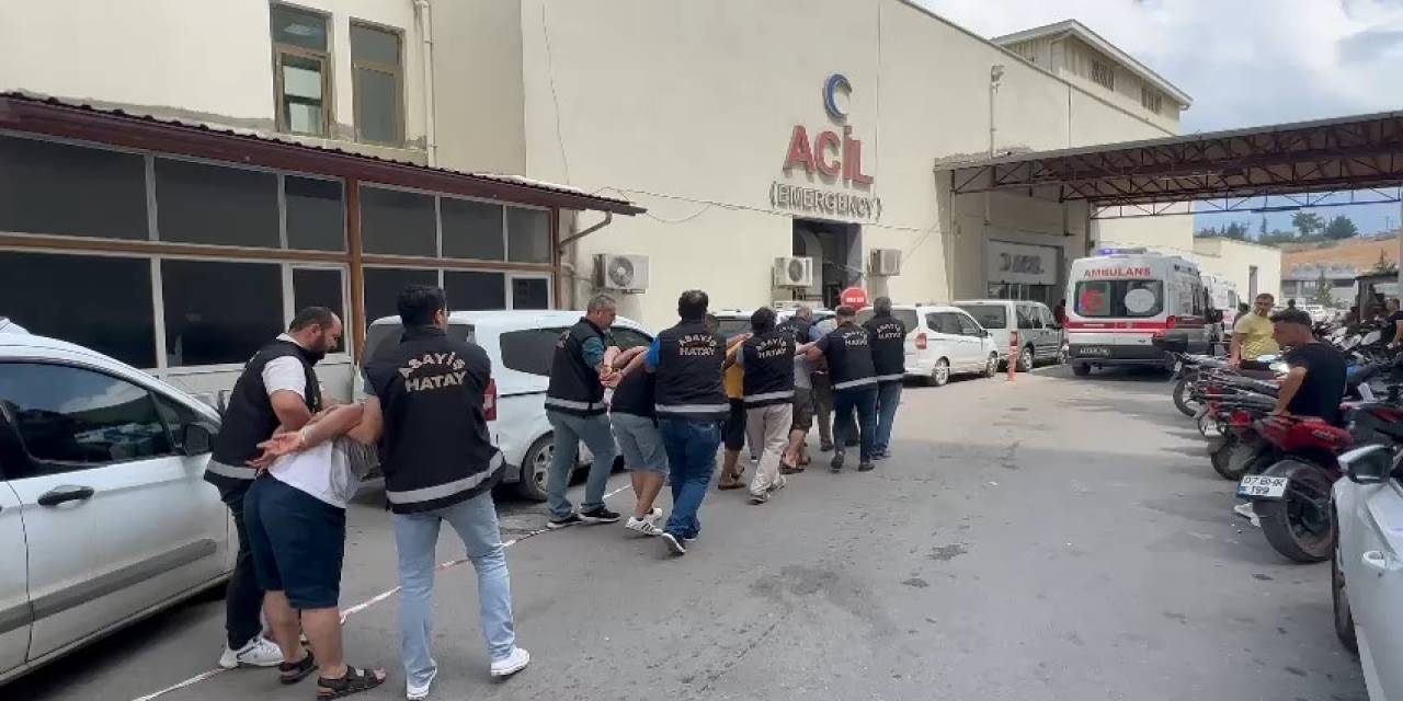 Hatay’da Mala Zarar Verme Ve Genel Güvenliği Kasten Tehlikeye Sokan 5 Kişi Yakalandı