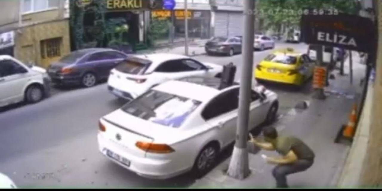 Bayrampaşa’da Köfteci Dükkanını Kurşun Yağmuruna Tutan Şüpheli Kamerada