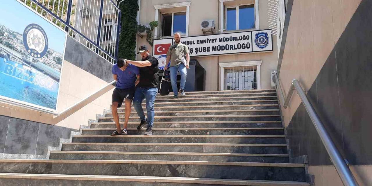 İstanbul’da Bir Avm’de Hırsızlık Anı Kamerada: Rahat Tavırlarla Kadının Çantasını Çalan Şahıs Yakalandı
