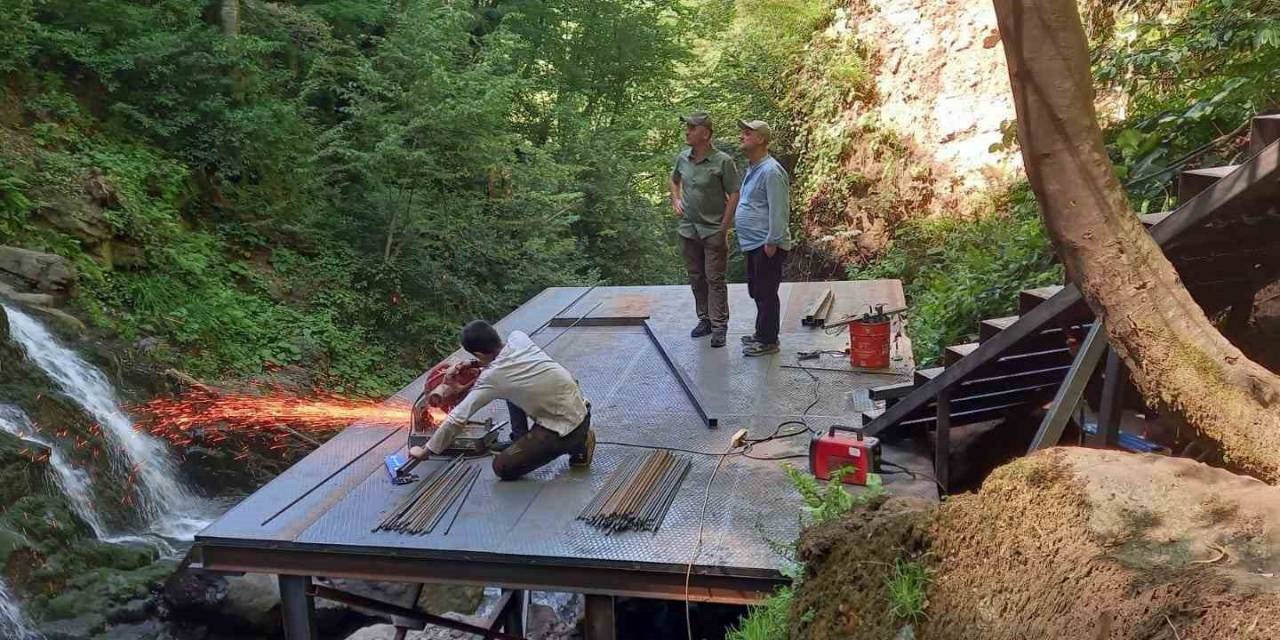 Güzeldere Şelalesine Seyir Terası