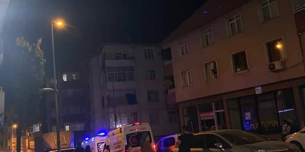 Küçükçekmece’de ’halay Başı Olma’ Kavgası: 2 Yaralı