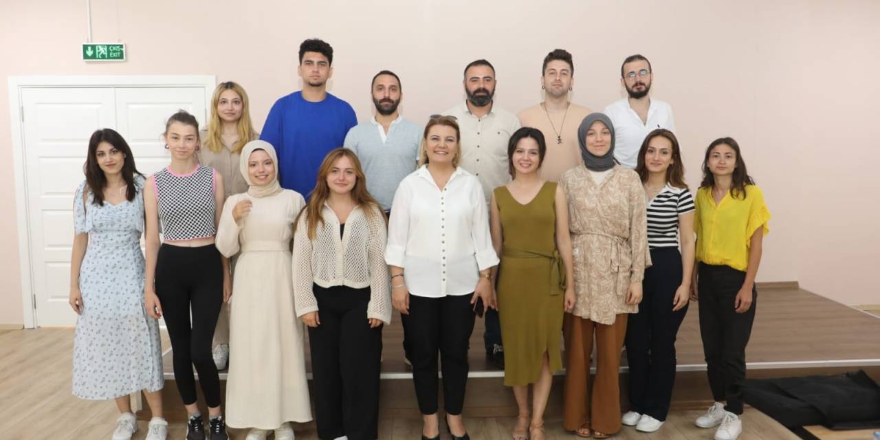 104 Genç Fikirhane İzmit Projesi İçin ’ben De Varım’ Dedi