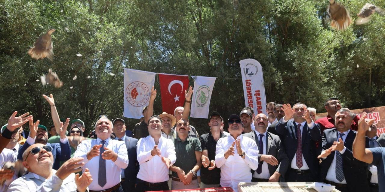 Özdemir; Yaban Hayatının Desteklenmesi Programına Katıldı