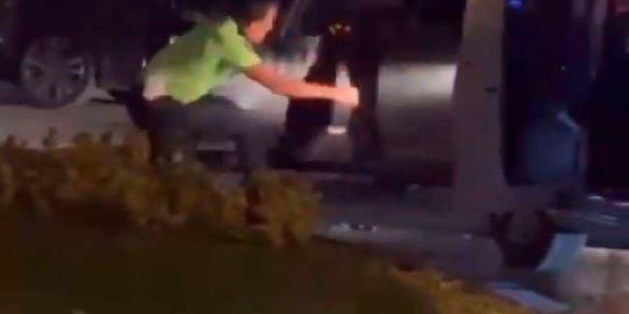 Tekme Atıp Polisin Silahını Düşüren Şüpheli Yakalandı, O Anlar Kameraya Yansıdı