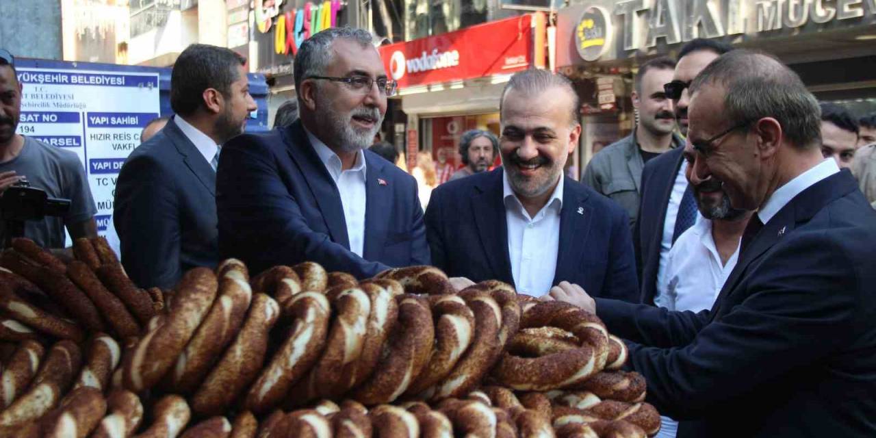 Bakan Işıkhan, Kocaeli’de Esnafla Bir Araya Geldi