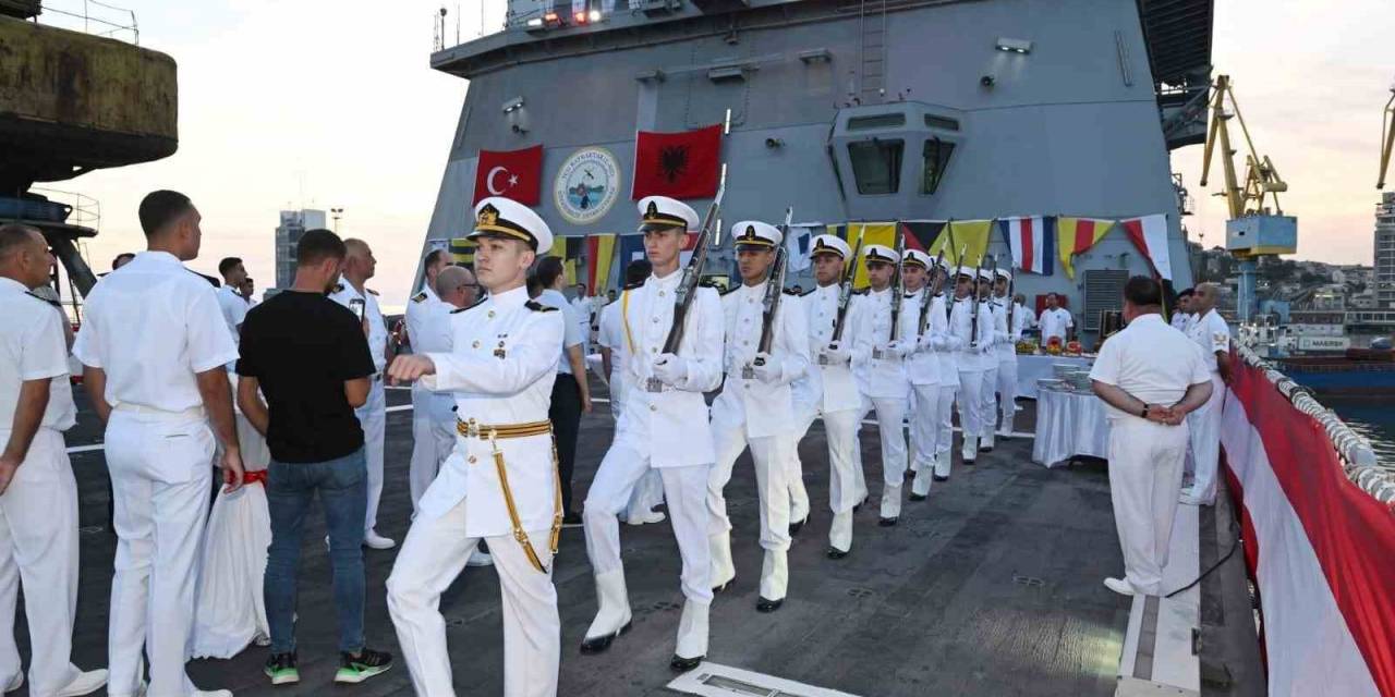 Deniz Harp Okulu Öğrencileri Bayraktar Ve Hasanpaşa Gemileriyle Arnavutluk Ziyareti Gerçekleştirdi